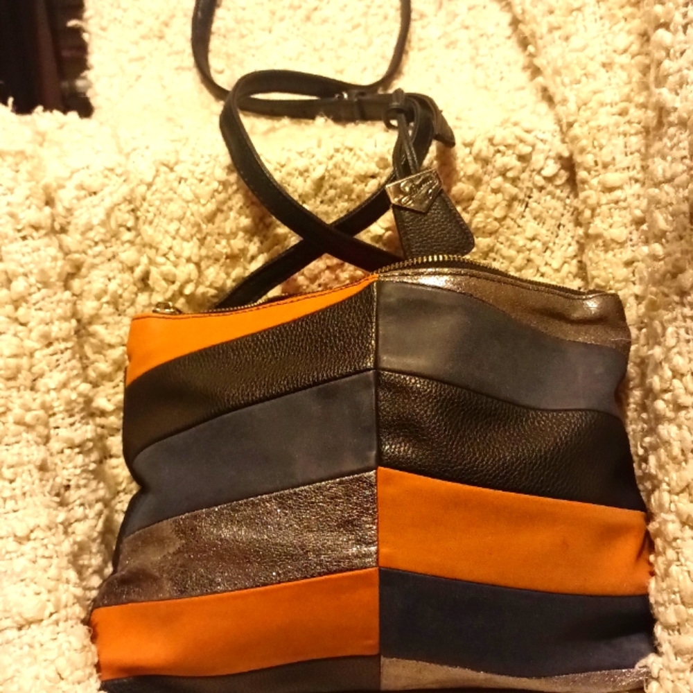 SAMMY LEATHER PURSE MULTI COLOR NEW WITH OUT TAGS NEVER USED